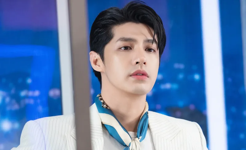 Gương mặt điển trai thời làm người mẫu ảnh cho các tạp chí học đường nổi tiếng.