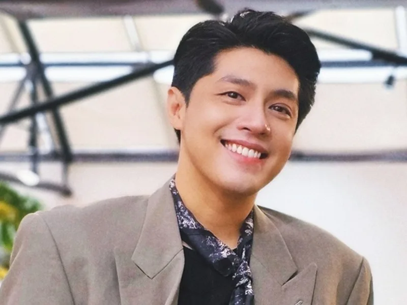 Noo Phước Thịnh thời kỳ đầu gắn liền với danh xưng "Hoàng tử Ballad" ngọt ngào.