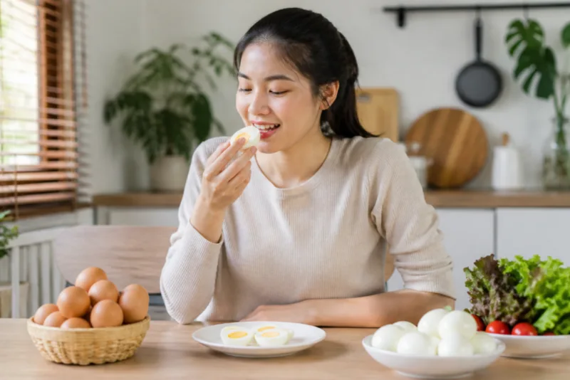Những câu hỏi phổ biến giúp người nấu kiểm soát thời gian, lựa chọn trứng và bảo đảm an toàn thực phẩm. Những câu hỏi phổ biến giúp người nấu kiểm soát thời gian, lựa chọn trứng và bảo đảm an toàn thực phẩm.