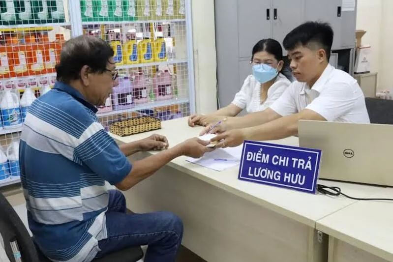 Người nghỉ hưu sớm do suy giảm khả năng lao động thường bị giảm 2% tỷ lệ hưởng cho mỗi năm nghỉ trước tuổi