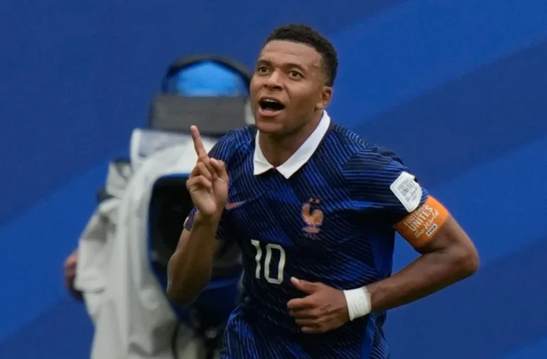 Kylian Mbappé giành Chiếc giày vàng WC 2026 sau khi ghi 10 bàn cho đội tuyển Pháp